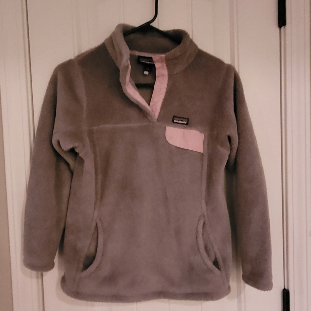 Girla Patagonia pullover